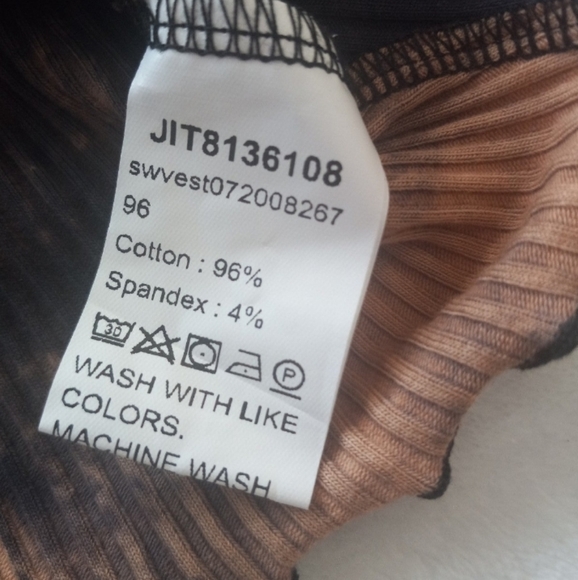 SHEIN RIBBED CROP TOP NOTCHED NECKLINE. WOMENS SIZE S. - Picture 7 of 11